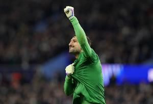 拉伊奥拉：巴黎坚持使用新合同模式，我们同意后他们又改变了条款