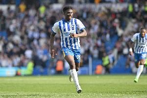 罗马诺：曼联继续努力引进巴莱巴，但布莱顿希望明年出售球员